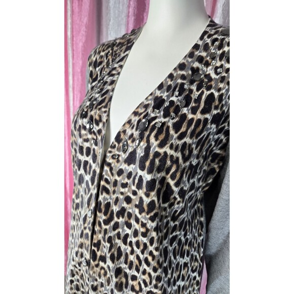 Chico's Leopard Gray Rhinestone Cotton Long Cardigan Sweater Size Medium 8-10 - Picture 7 of 12